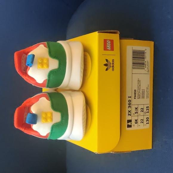 ADIDAS ZX 360 X LEGO® SHOES - size 6k - Picture 3 of 4